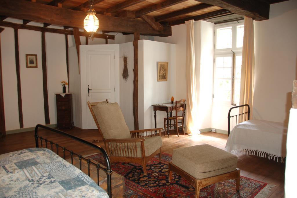 Auberge Lion D'Or Saint-Antonin Δωμάτιο φωτογραφία