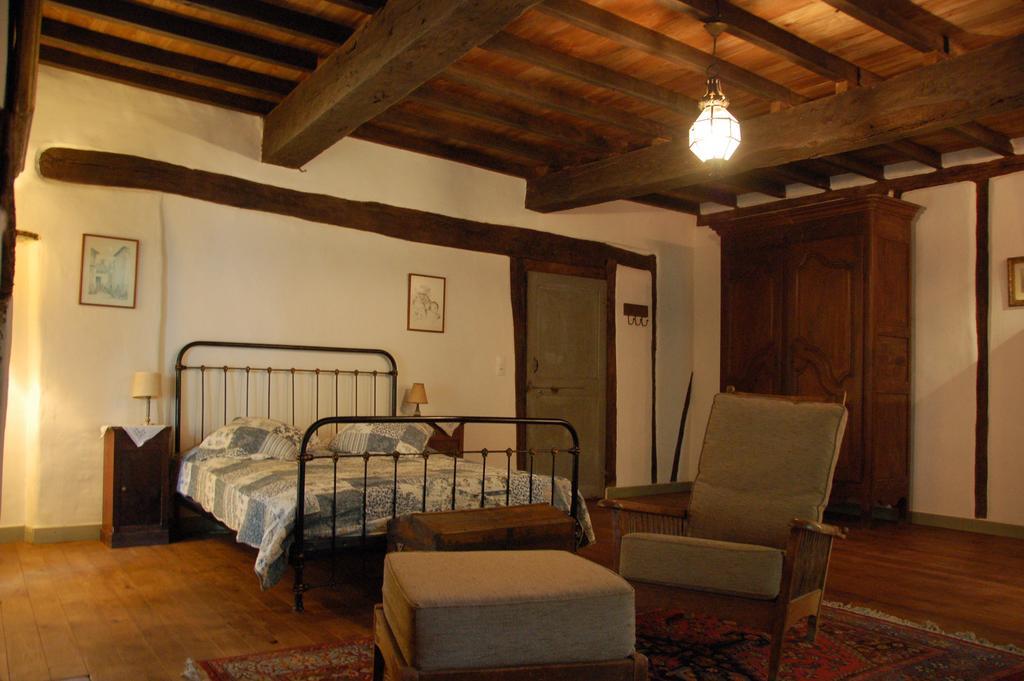 Auberge Lion D'Or Saint-Antonin Δωμάτιο φωτογραφία
