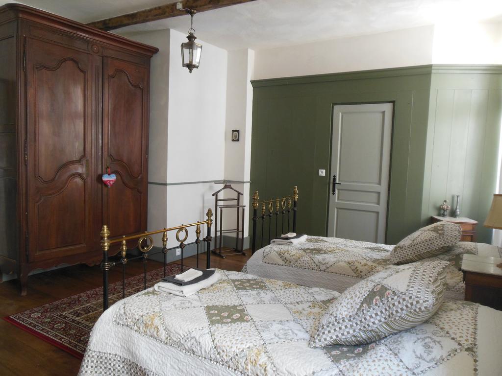 Auberge Lion D'Or Saint-Antonin Δωμάτιο φωτογραφία