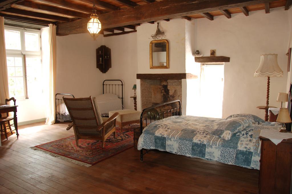 Auberge Lion D'Or Saint-Antonin Δωμάτιο φωτογραφία