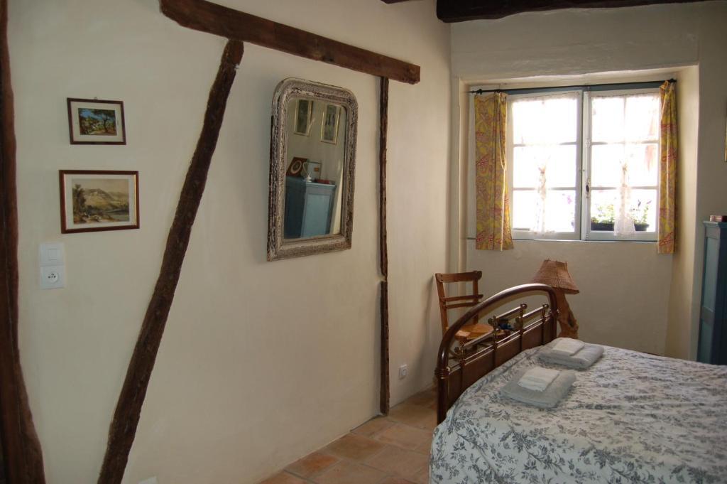 Auberge Lion D'Or Saint-Antonin Δωμάτιο φωτογραφία
