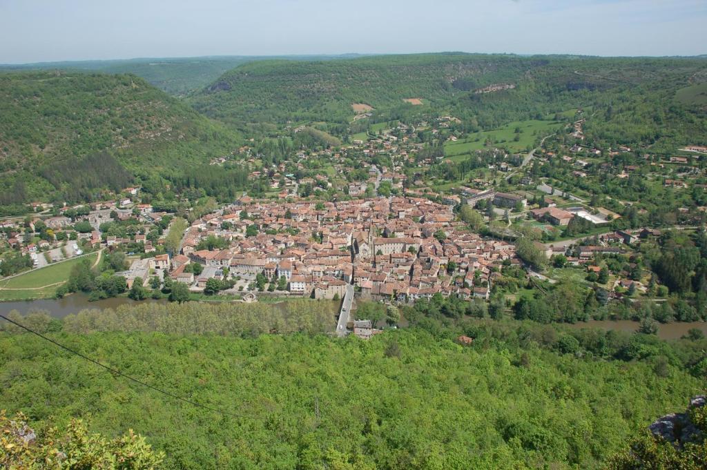 Auberge Lion D'Or Saint-Antonin Δωμάτιο φωτογραφία