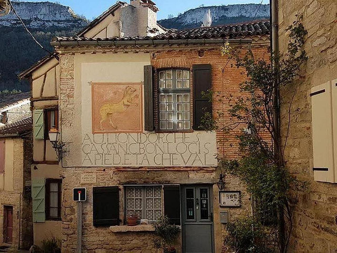 Auberge Lion D'Or Saint-Antonin Εξωτερικό φωτογραφία