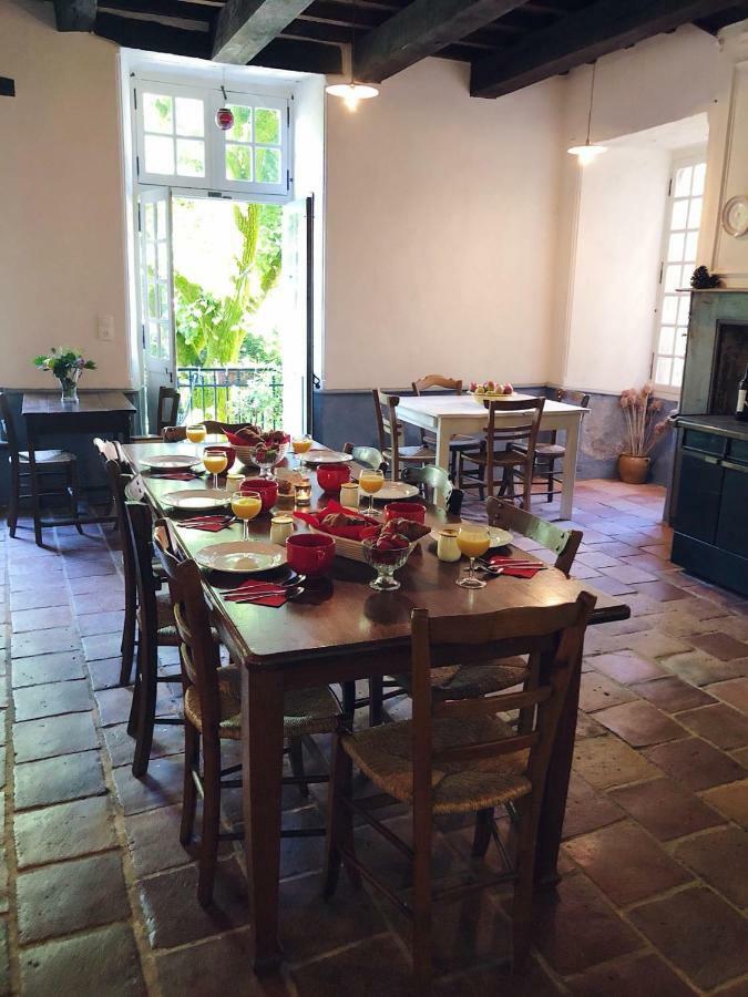 Auberge Lion D'Or Saint-Antonin Εξωτερικό φωτογραφία