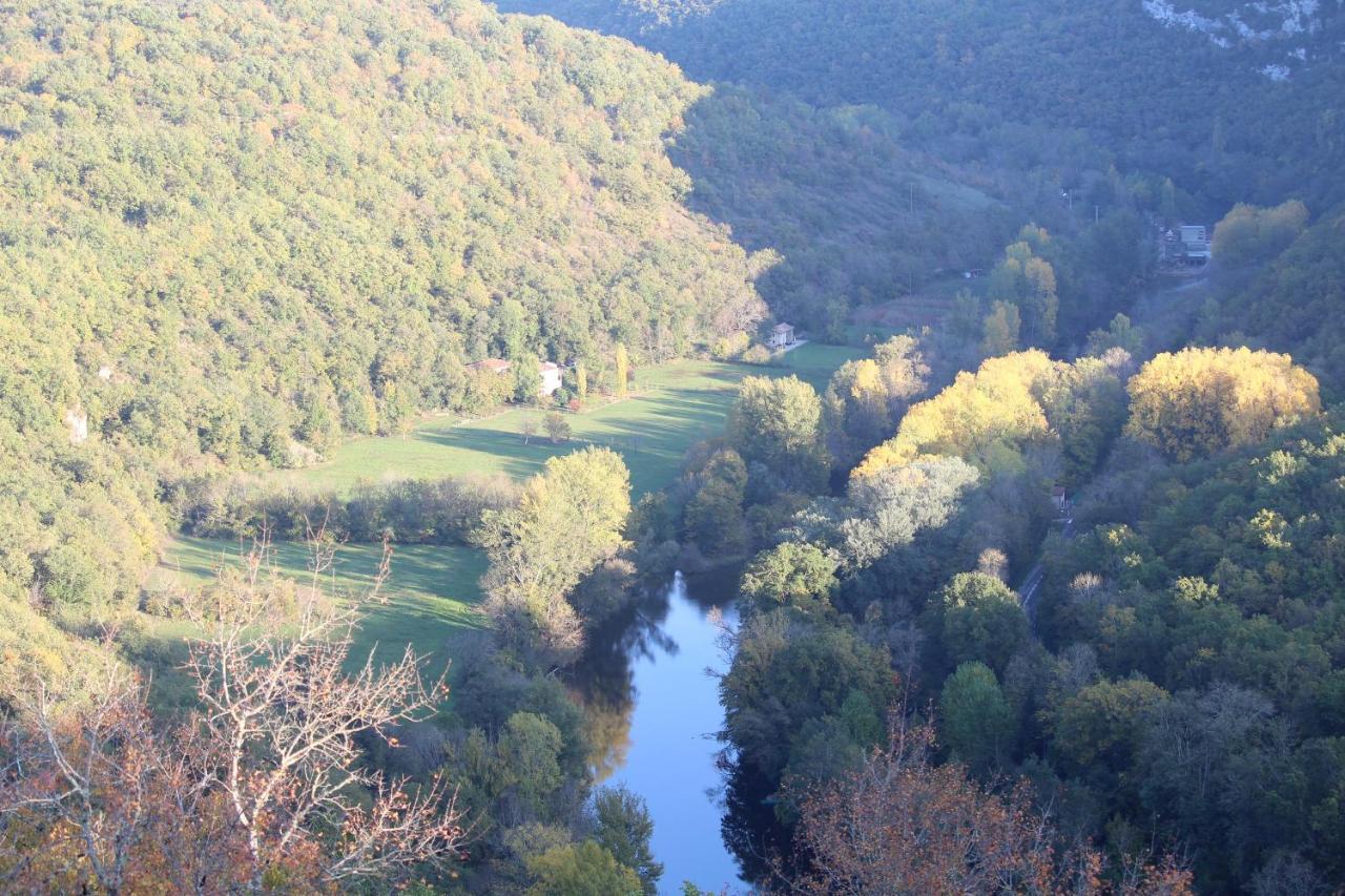 Auberge Lion D'Or Saint-Antonin Εξωτερικό φωτογραφία